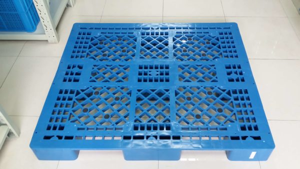 large plastic pallets