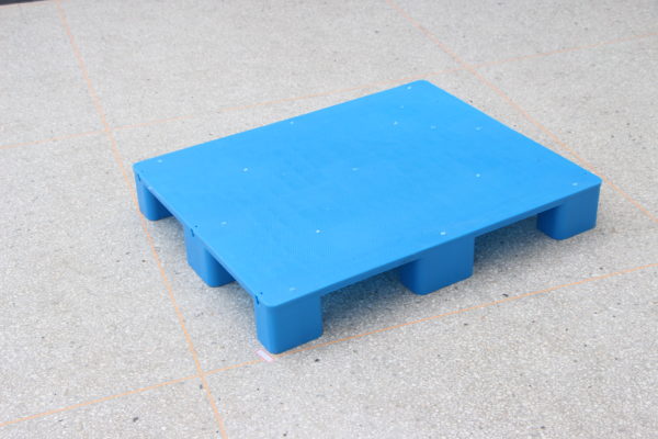 plastic pallets