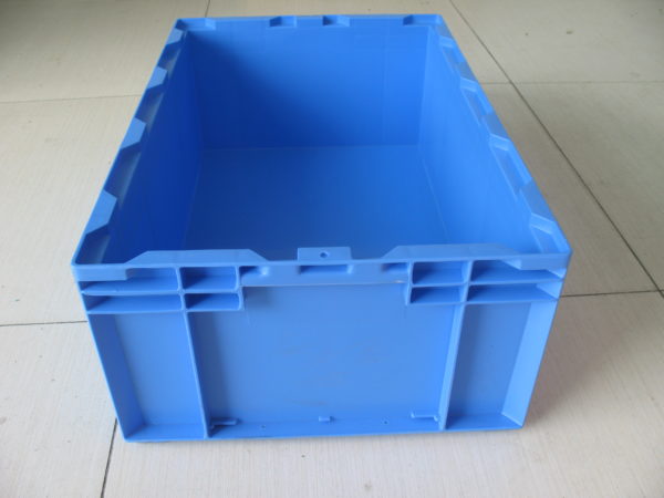 strong plastic boxes with lids