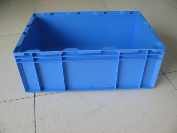 strong plastic boxes with lids